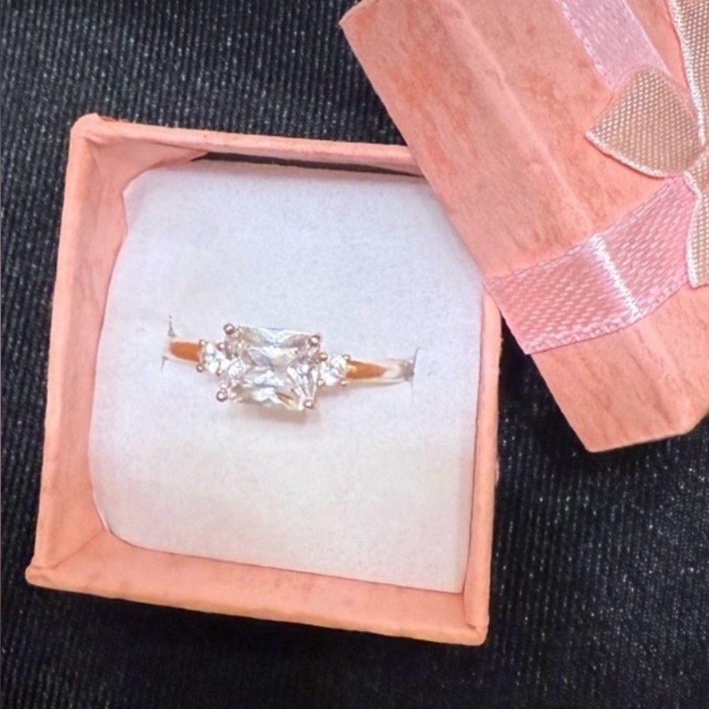 🔥2/$24 or 3/$30🔥 Elegant Gold Fashion Ring